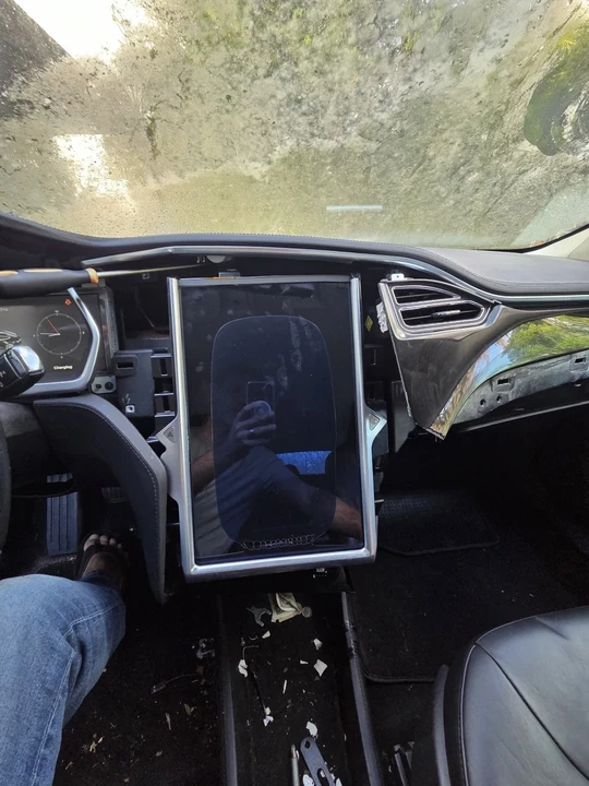 2013 Tesla Model S - Image 11 of 14