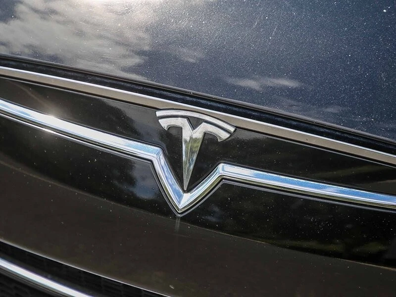2013 Tesla Model S - Image 8 of 21