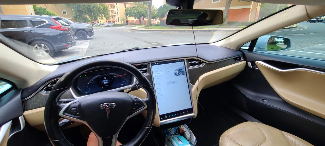 2013 Tesla Model S - Image 19 of 21