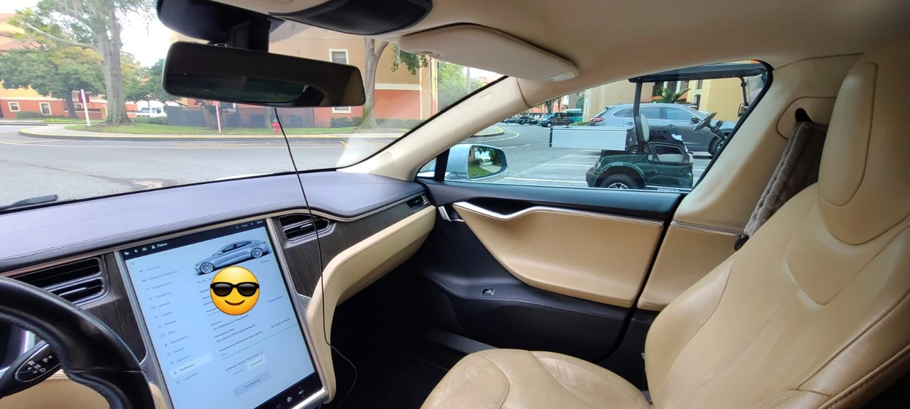 2013 Tesla Model S - Image 16 of 21