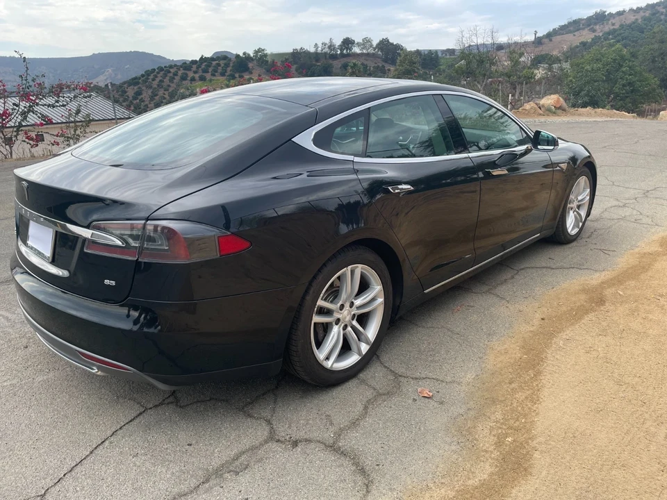 2013 Tesla Model S - Image 7 of 16