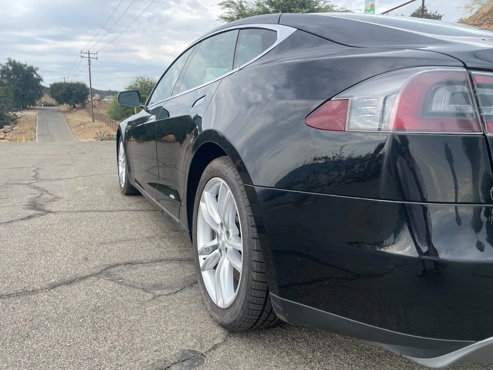 2013 Tesla Model S - Image 10 of 16