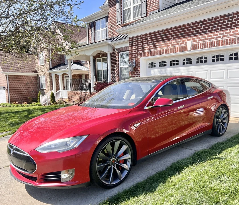 2013 Tesla Model S - Image 2 of 13
