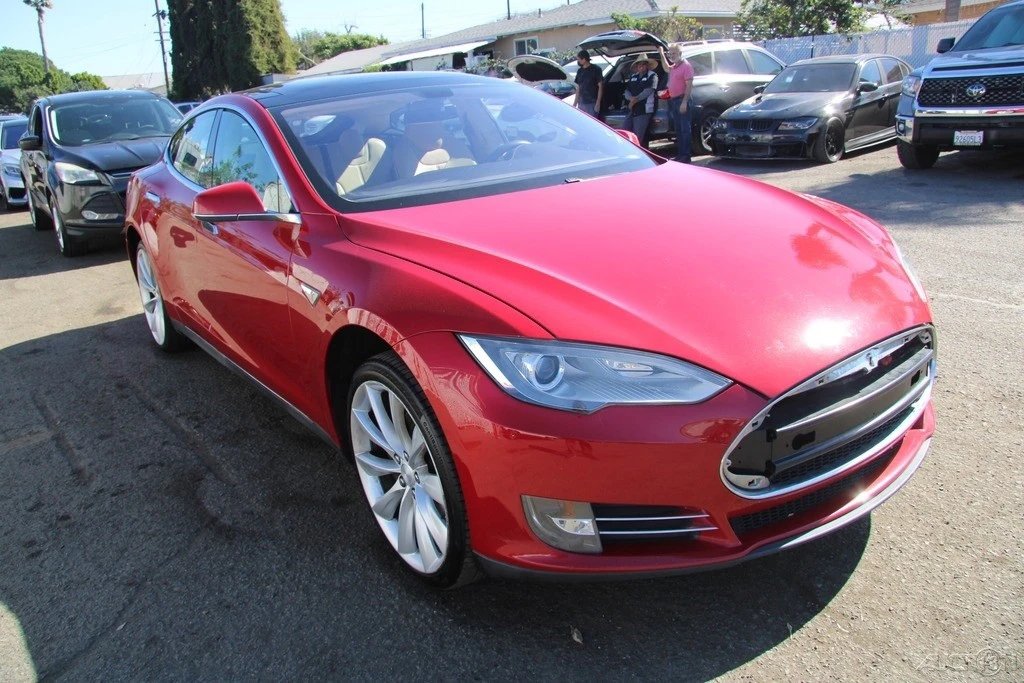 2013 Tesla Model S - Image 8 of 21
