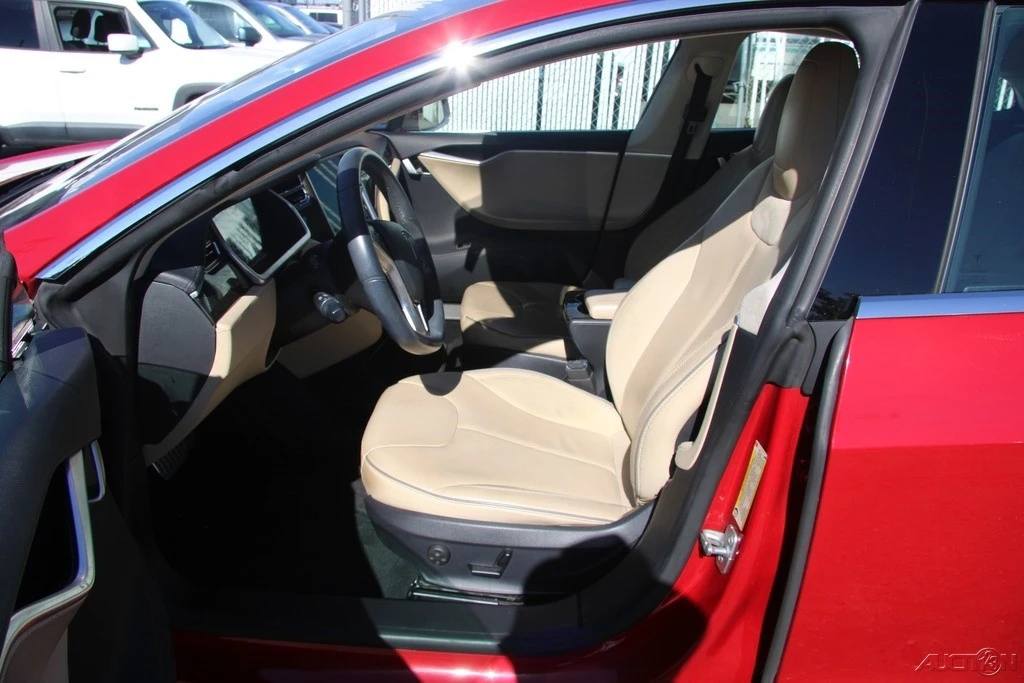 2013 Tesla Model S - Image 13 of 21