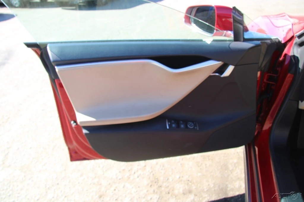 2013 Tesla Model S - Image 12 of 21