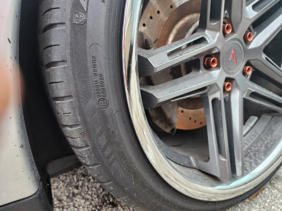 2013 Tesla Model S - Image 18 of 21