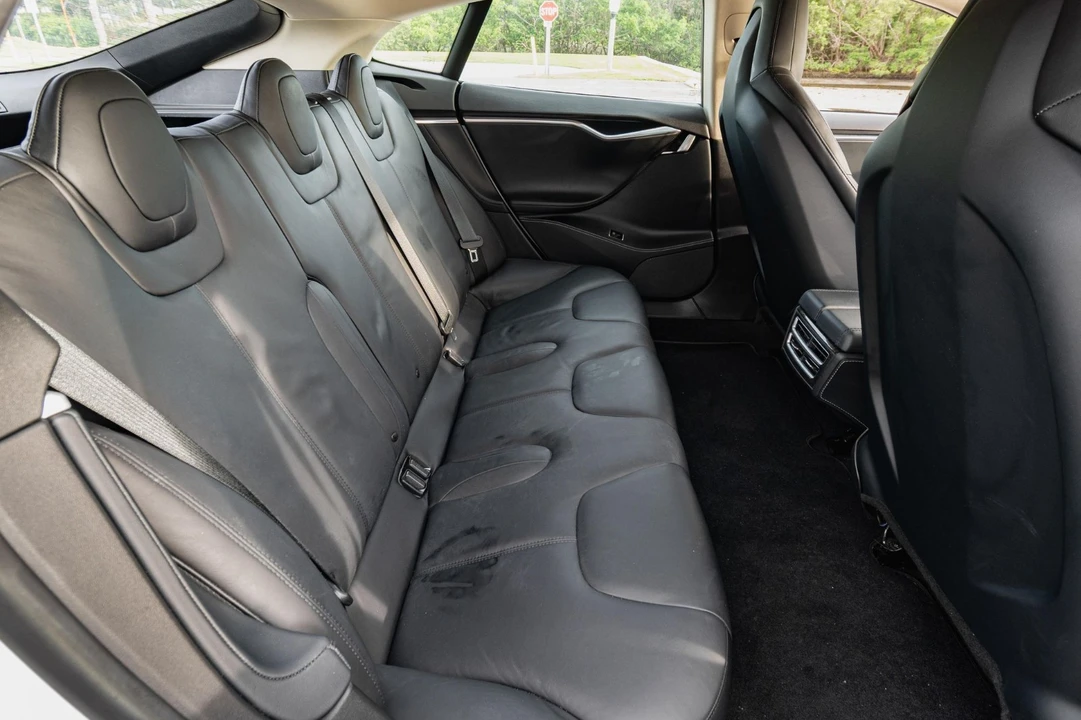 2013 Tesla Model S - Image 18 of 21
