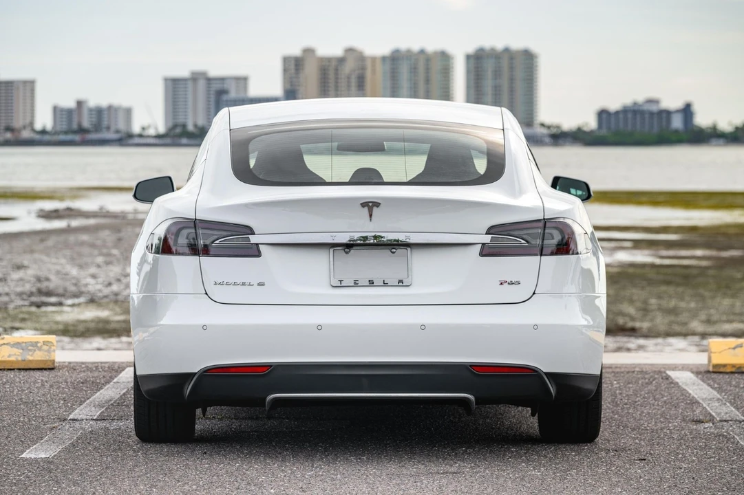 2013 Tesla Model S - Image 3 of 21