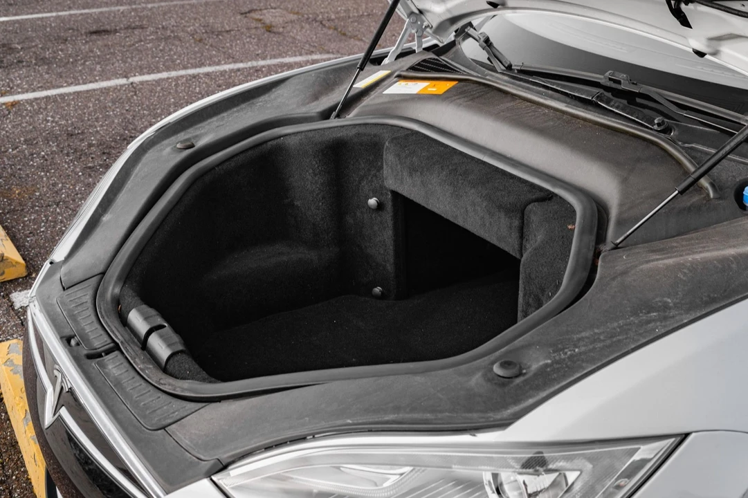 2013 Tesla Model S - Image 17 of 21