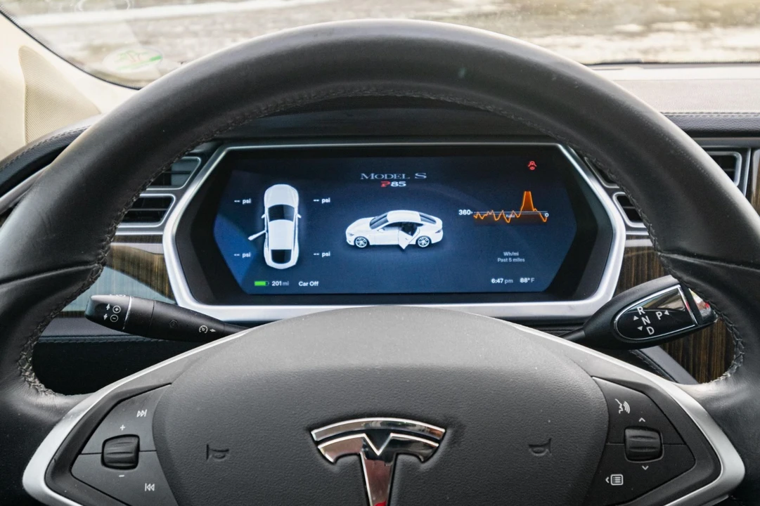 2013 Tesla Model S - Image 21 of 21
