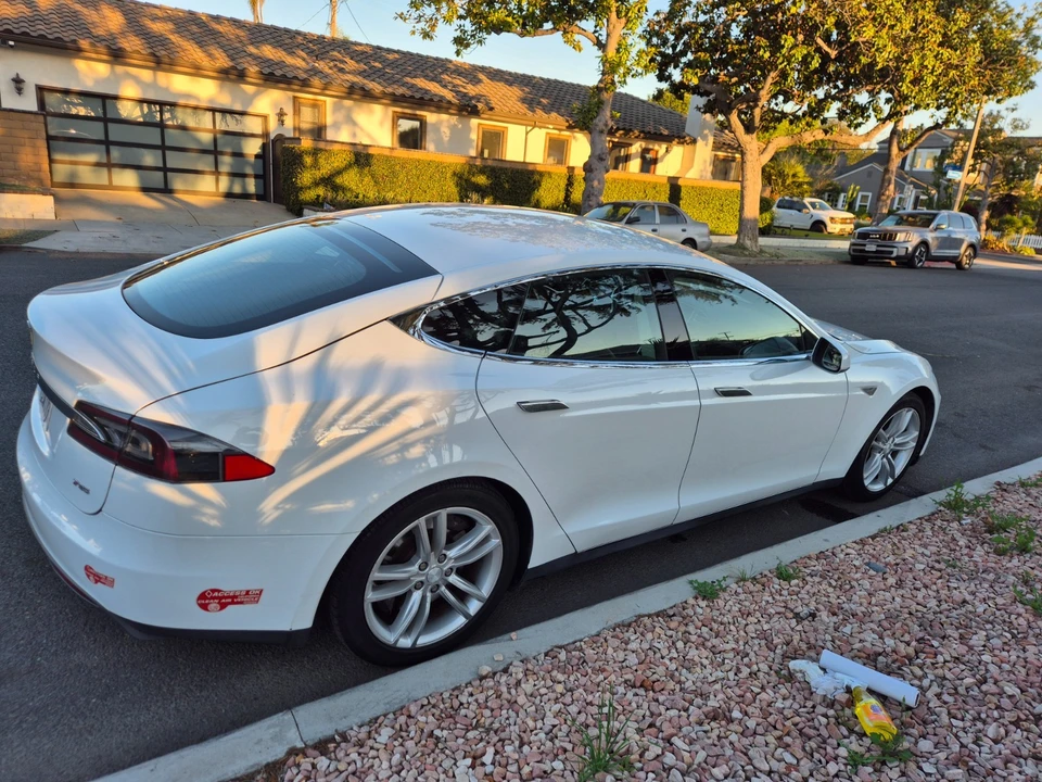 2013 Tesla Model S - Image 6 of 14