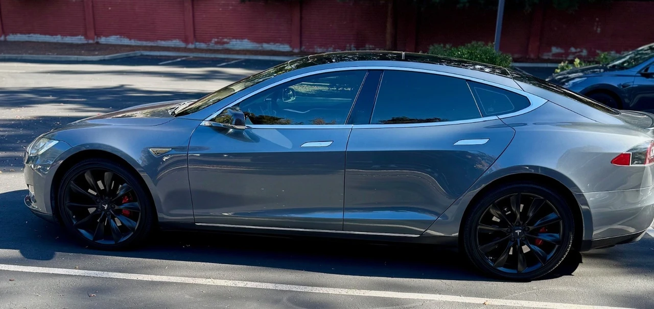2013 Tesla Model S - Image 3 of 15