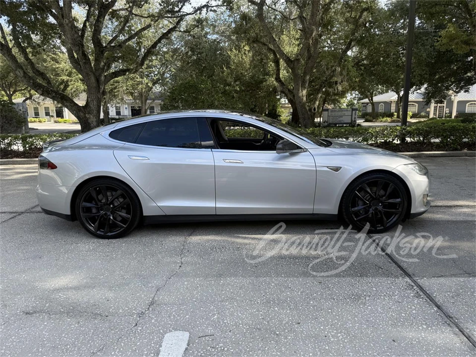 2013 Tesla Model S - Image 2 of 4