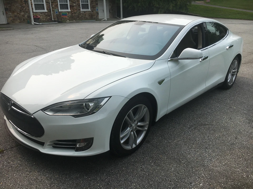 2013 Tesla Model S - Image 7 of 22