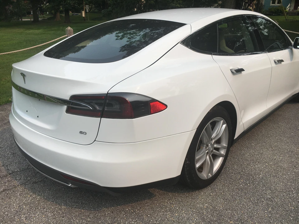 2013 Tesla Model S - Image 14 of 22
