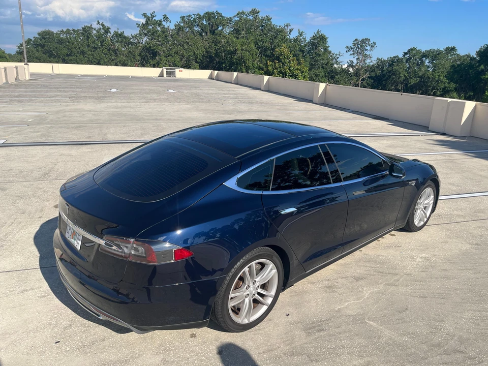 2013 Tesla Model S - Image 20 of 31
