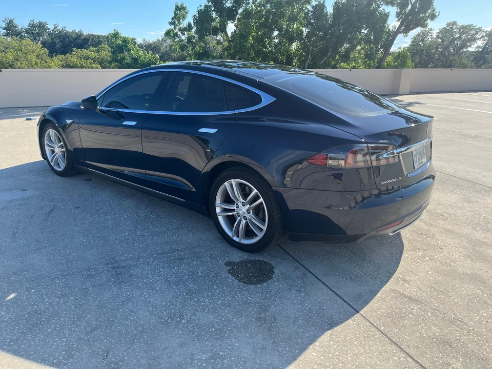 2013 Tesla Model S - Image 13 of 31