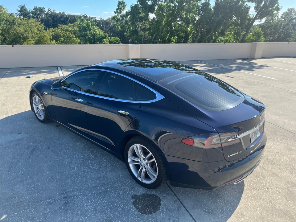 2013 Tesla Model S - Image 14 of 31