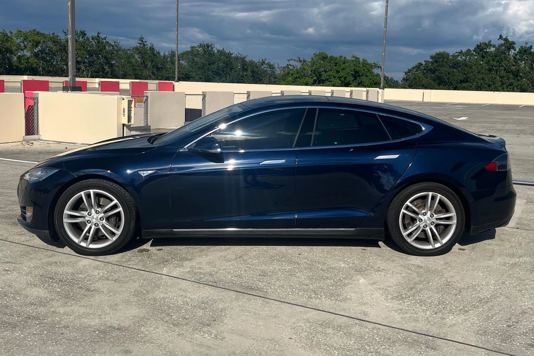 2013 Tesla Model S - Image 3 of 31