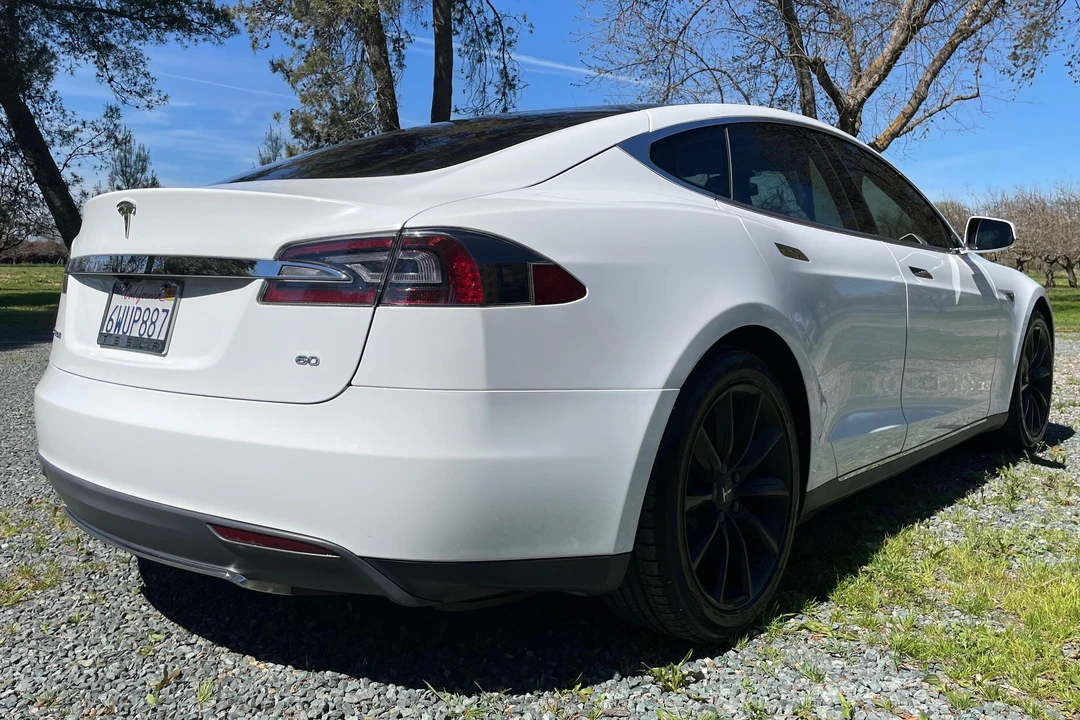 2013 Tesla Model S - Image 4 of 31