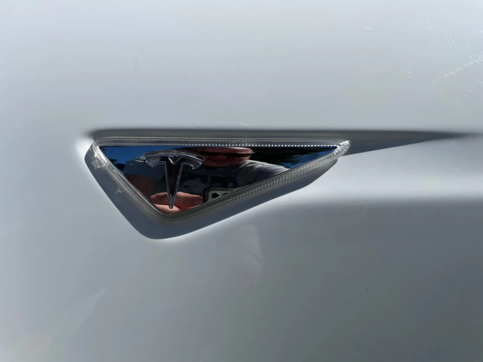 2013 Tesla Model S - Image 22 of 31