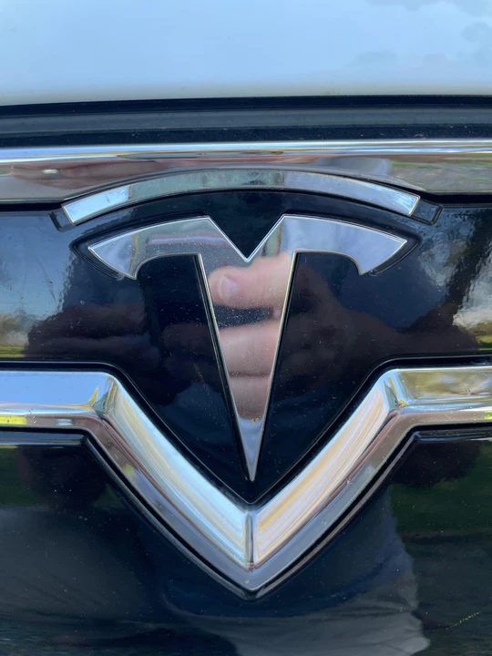 2013 Tesla Model S - Image 17 of 31