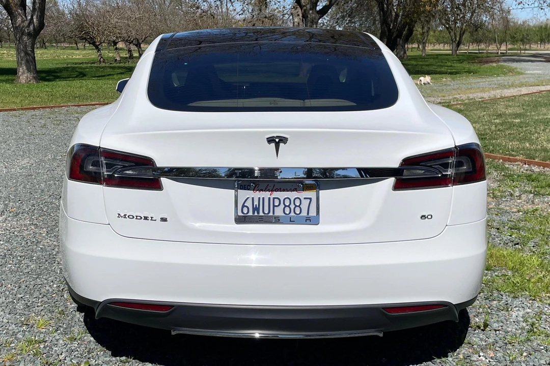 2013 Tesla Model S - Image 5 of 31
