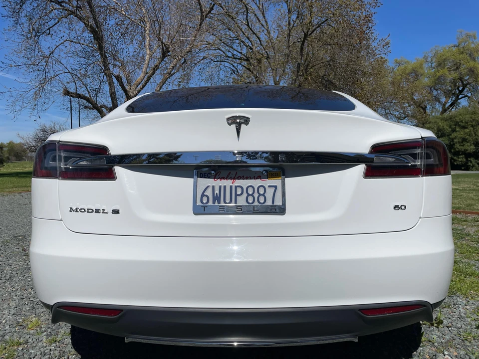2013 Tesla Model S - Image 13 of 31