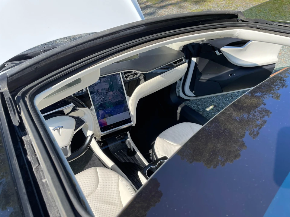 2013 Tesla Model S - Image 29 of 31
