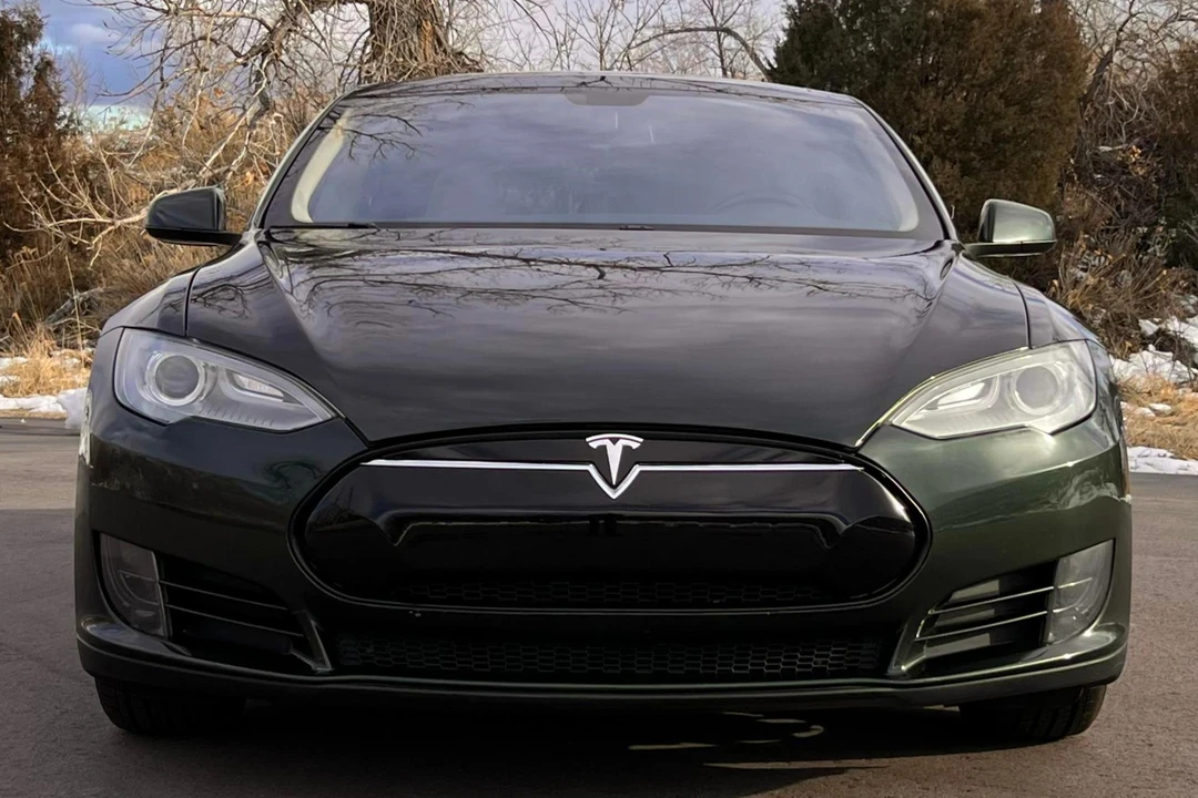 2013 Tesla Model S - Image 2 of 31