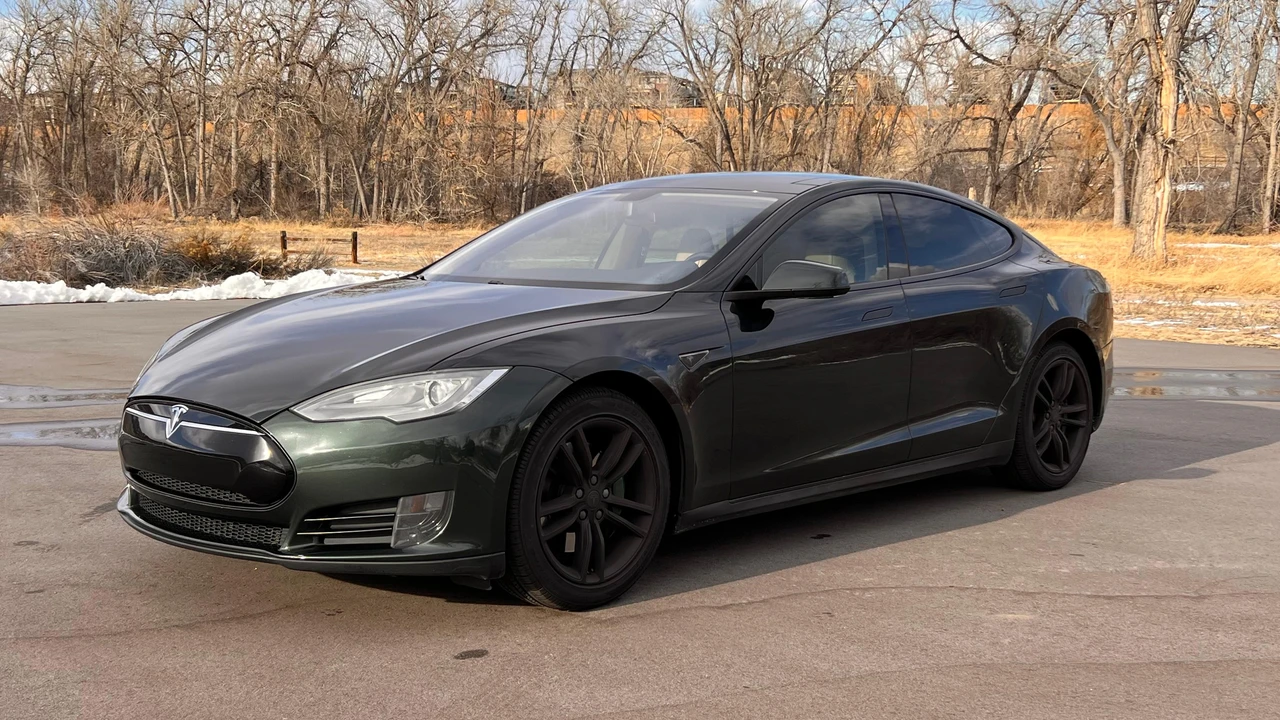2013 Tesla Model S - Image 13 of 31