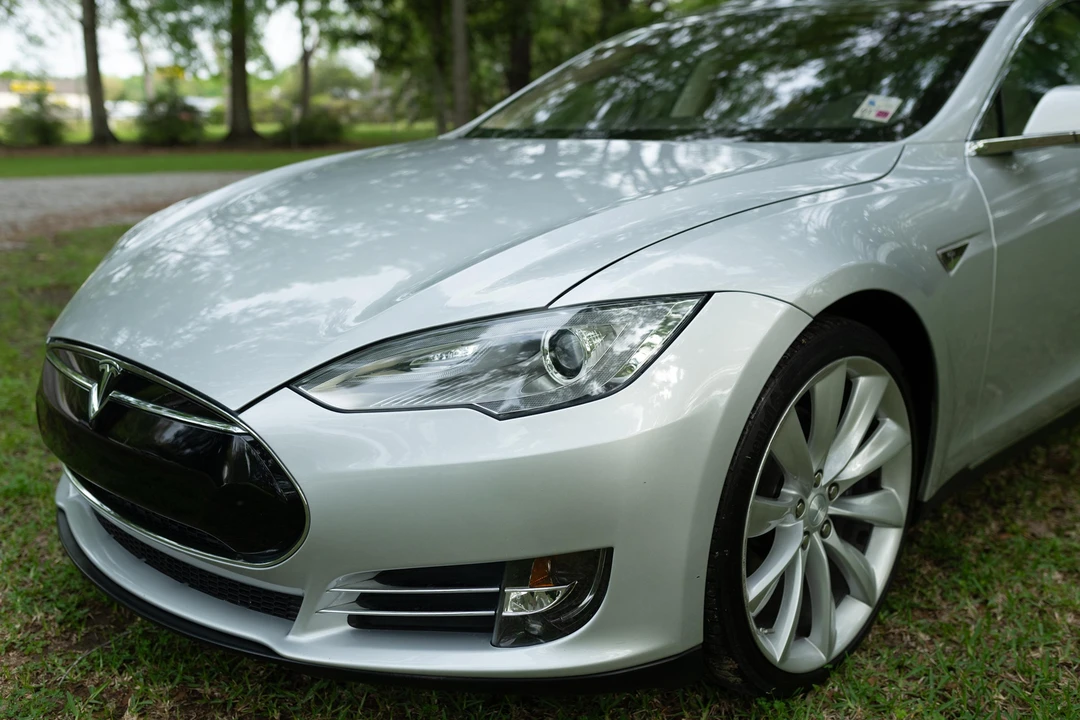 2013 Tesla Model S - Image 21 of 31
