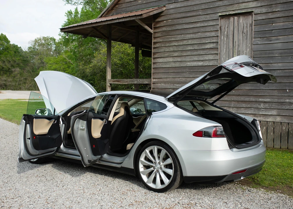 2013 Tesla Model S - Image 11 of 31