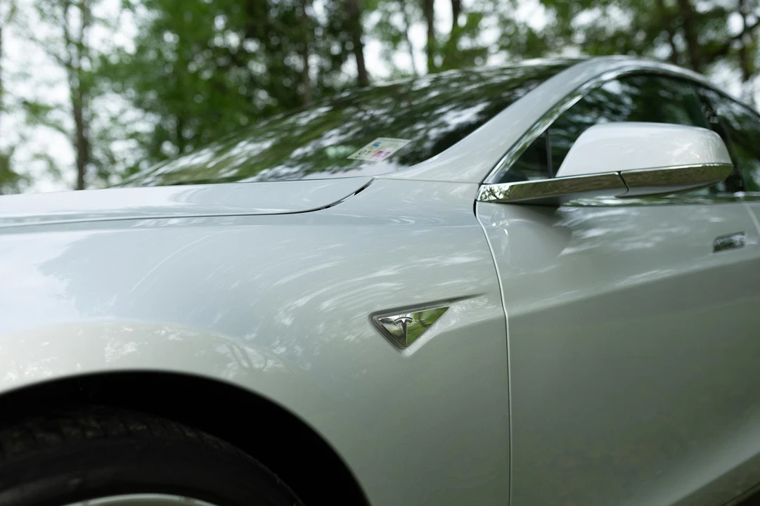 2013 Tesla Model S - Image 22 of 31