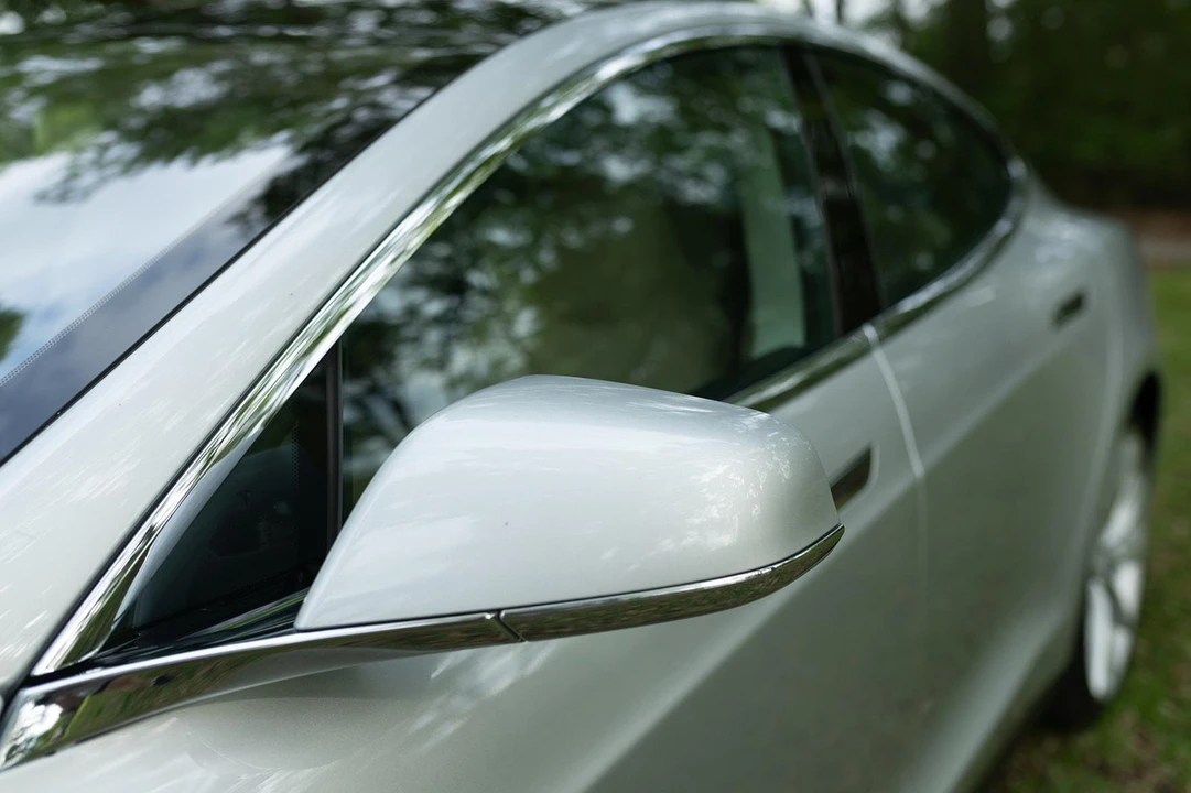 2013 Tesla Model S - Image 23 of 31