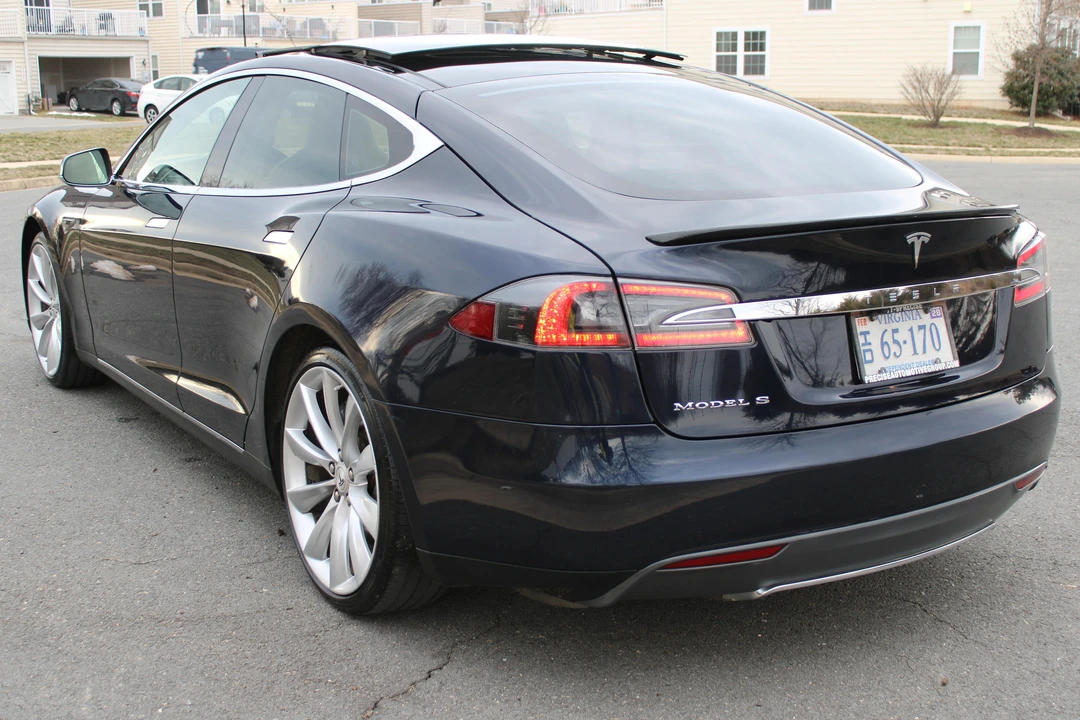 2013 Tesla Model S - Image 18 of 21
