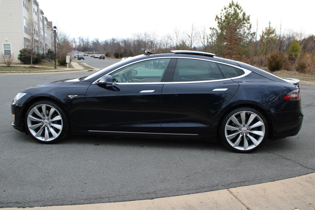 2013 Tesla Model S - Image 14 of 21