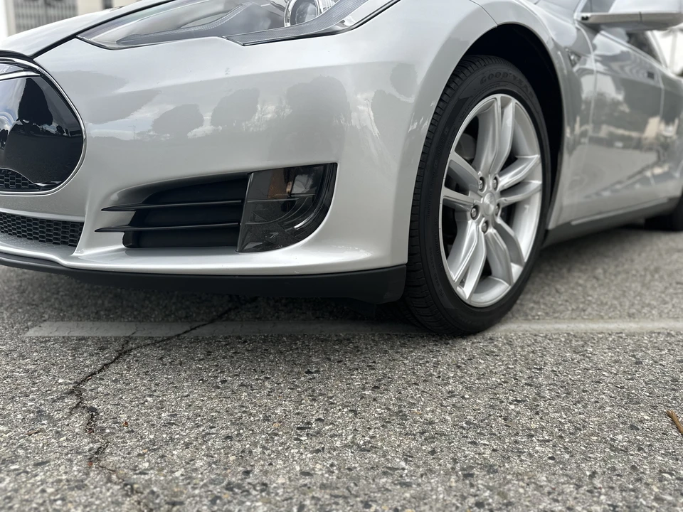 2013 Tesla Model S - Image 28 of 31