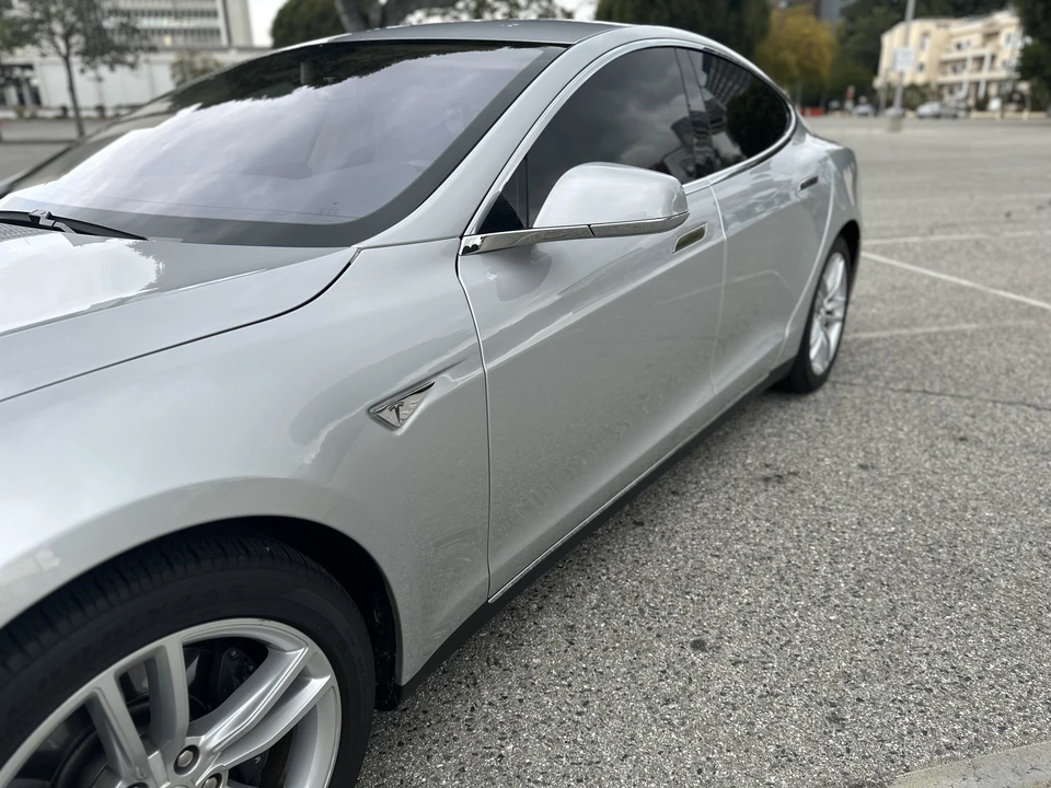 2013 Tesla Model S - Image 31 of 31