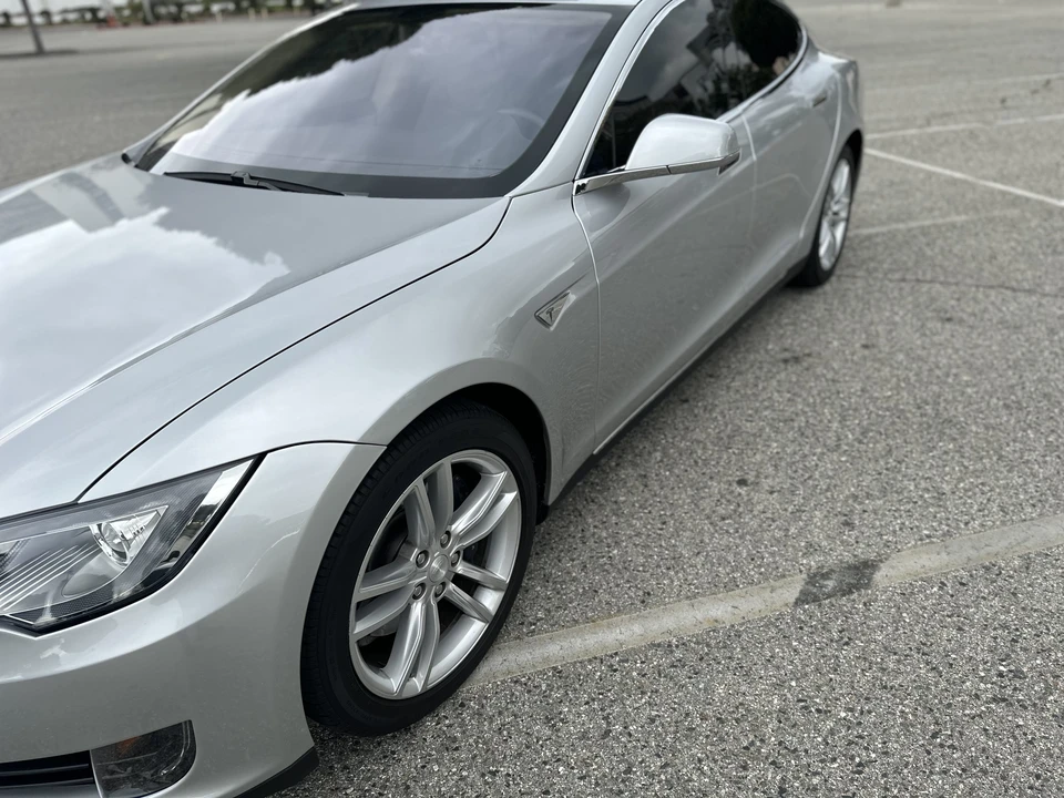 2013 Tesla Model S - Image 30 of 31