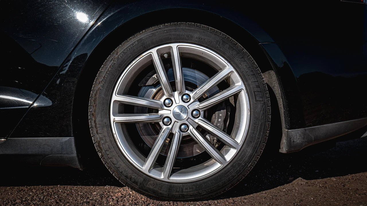 2013 Tesla Model S - Image 12 of 14