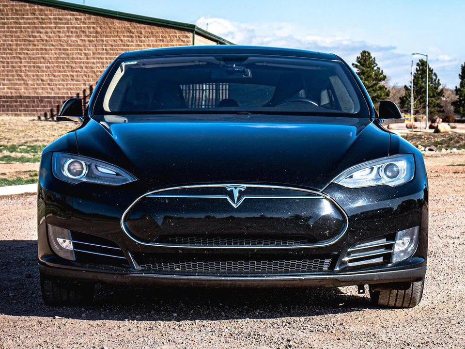 2013 Tesla Model S - Image 2 of 14