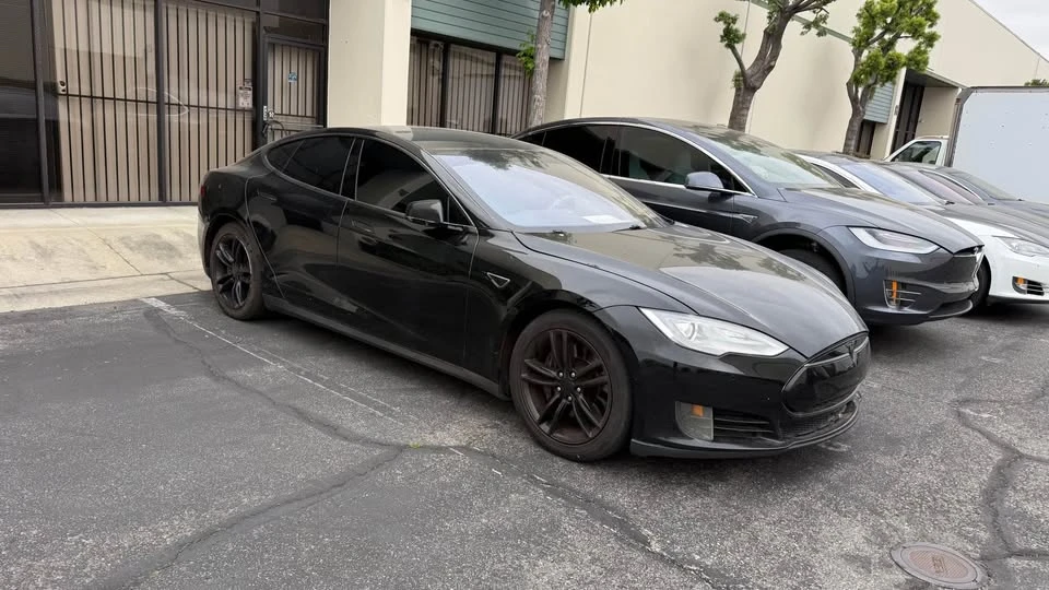 2013 Tesla Model S - Image 14 of 15
