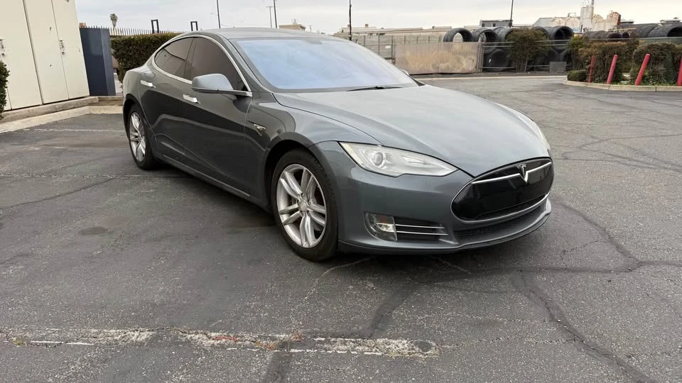 2013 Tesla Model S - Image 7 of 15