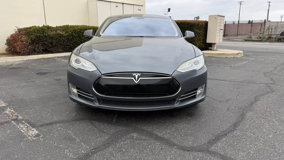 2013 Tesla Model S - Image 8 of 15