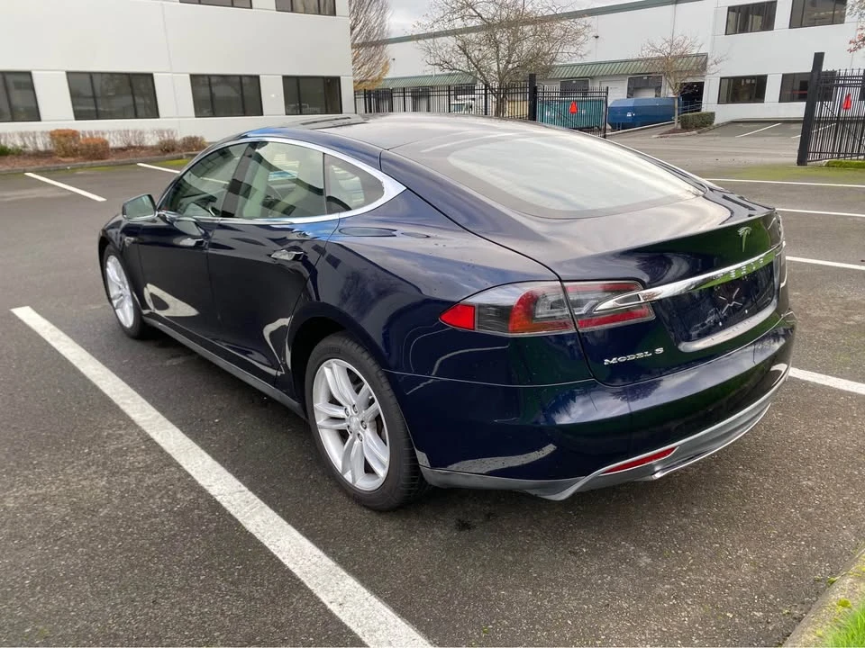 2013 Tesla Model S - Image 4 of 10
