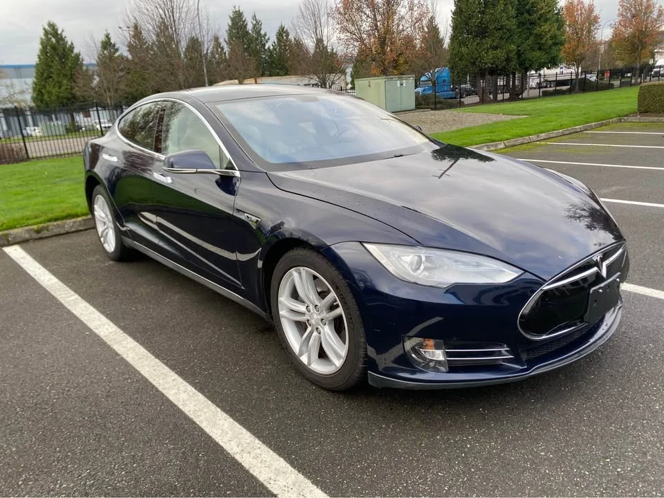 2013 Tesla Model S - Image 2 of 10