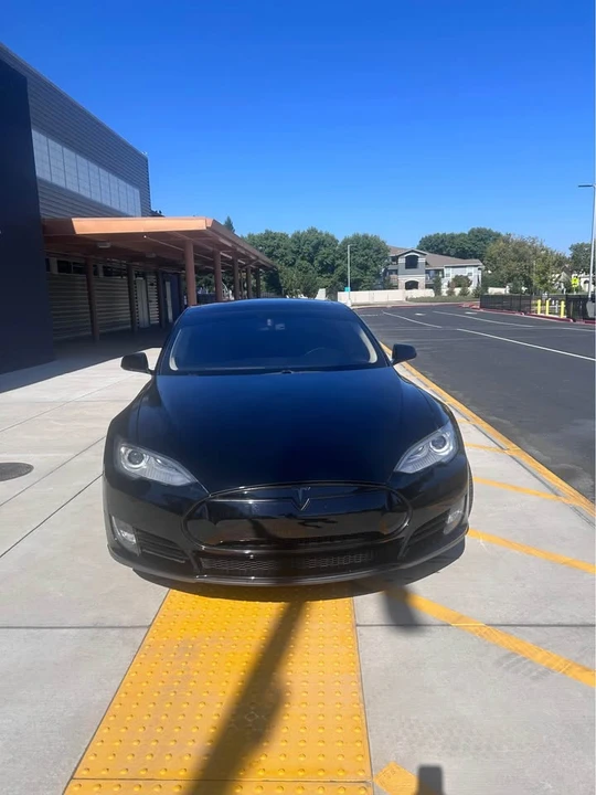 2013 Tesla Model S - Image 9 of 19