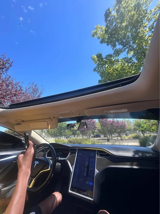 2013 Tesla Model S - Image 15 of 19